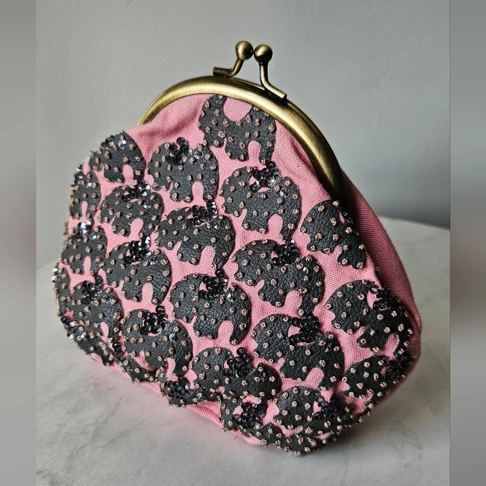 ANTHROPOLOGIE IPA-NIMA Elephant
Kiss Lock Women's Beaded Pink Clutch Wallet - Picture 6 of 14